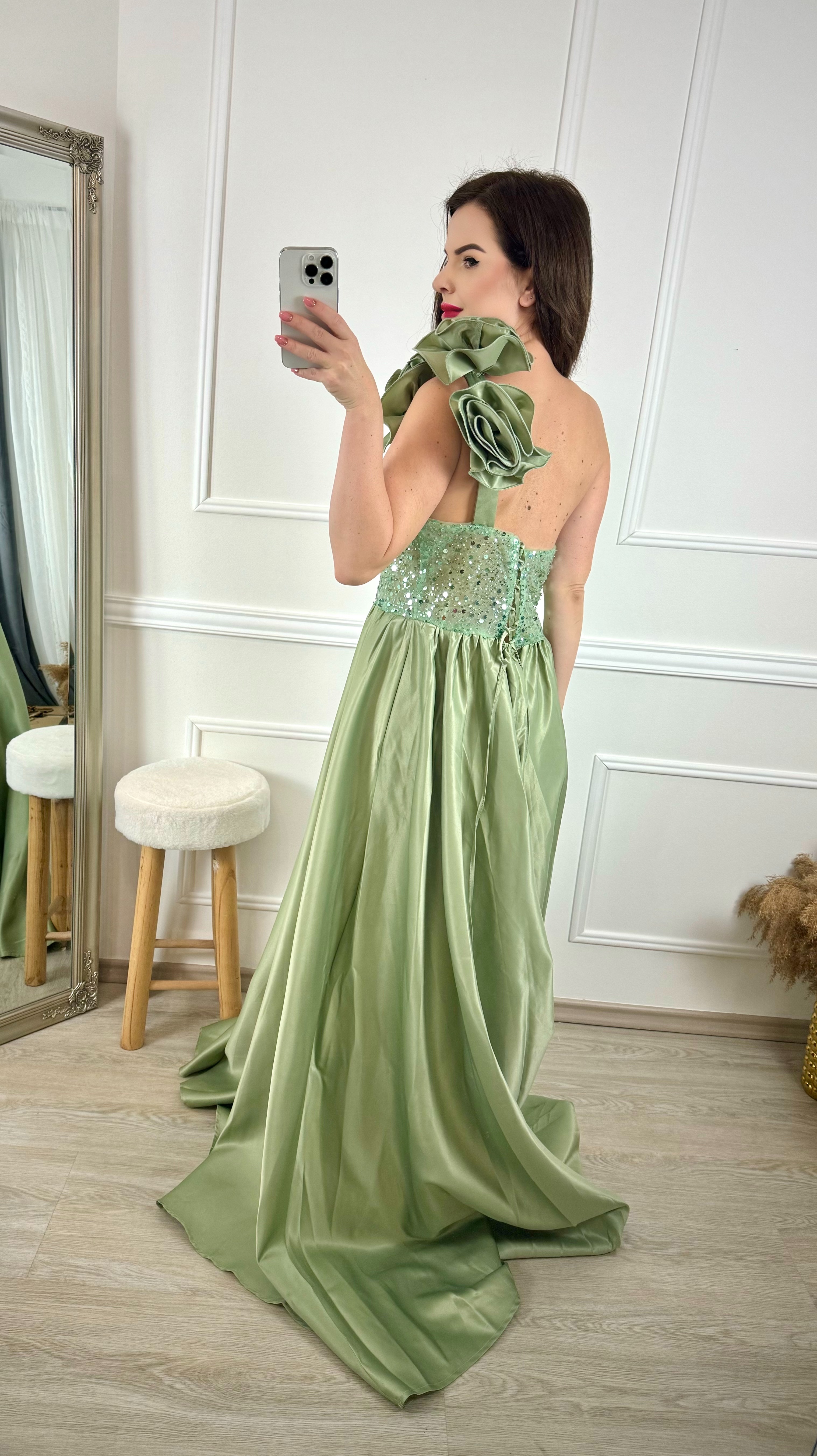 Plesové šaty Grenata L