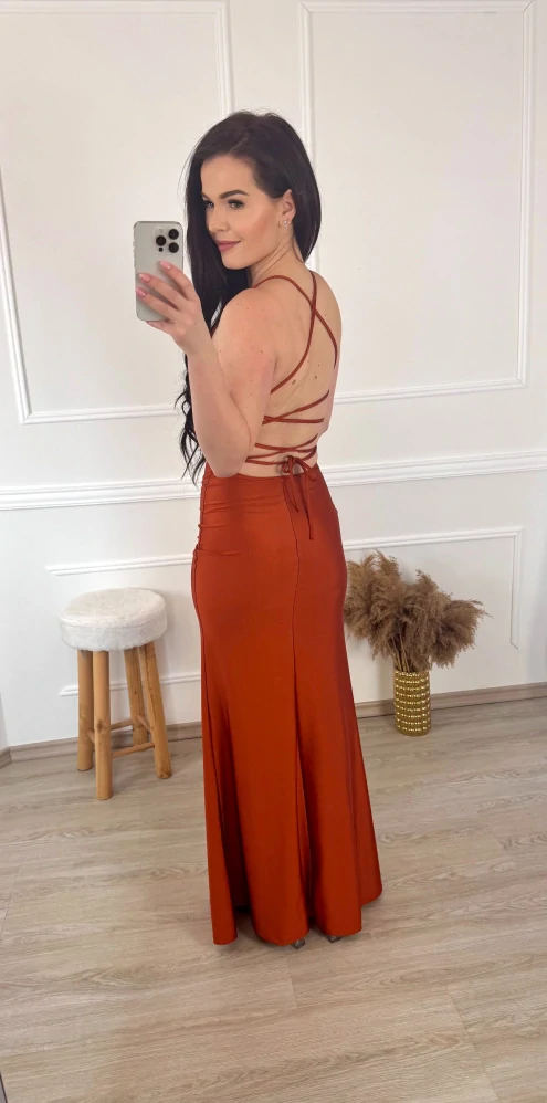 Elastcké šaty s rozparkem XS Cihlové