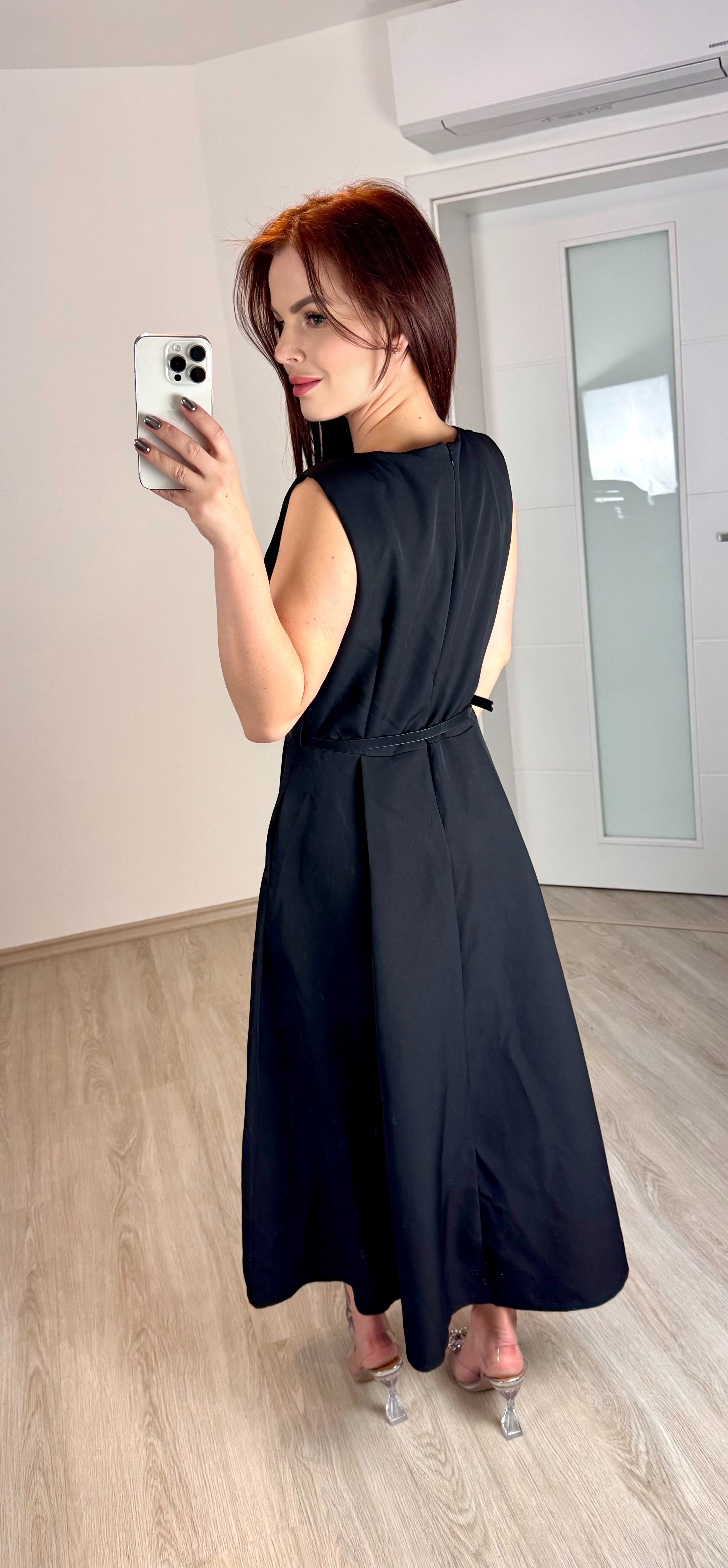 Áčkové osminkové šaty Audrey/ černé