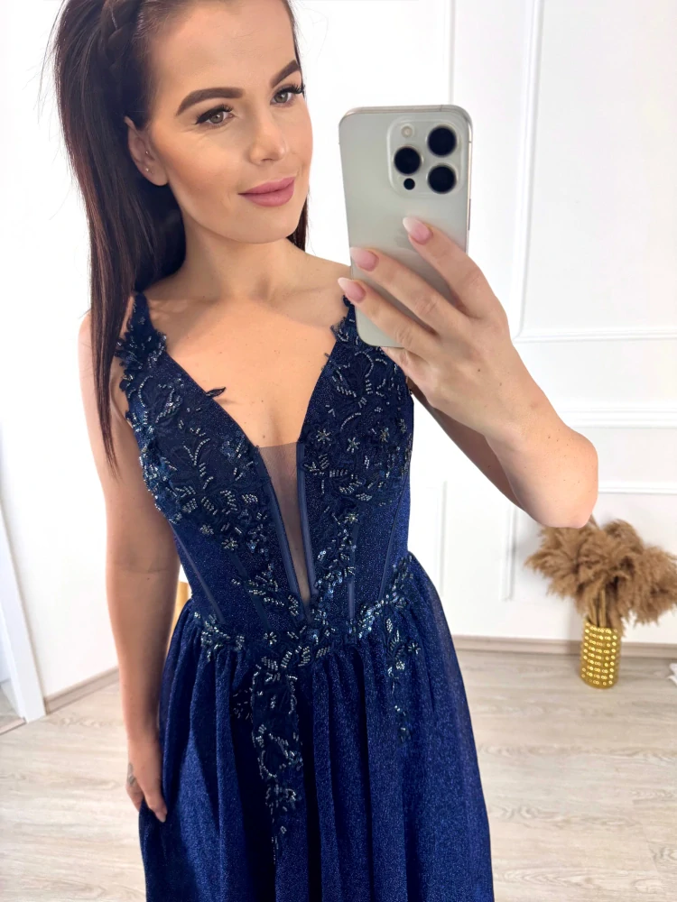 Třpytivé šaty Shiney 32