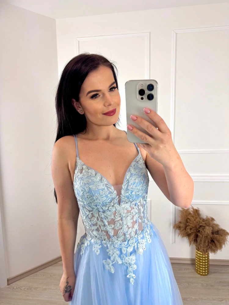 Tylové šaty světle modré S