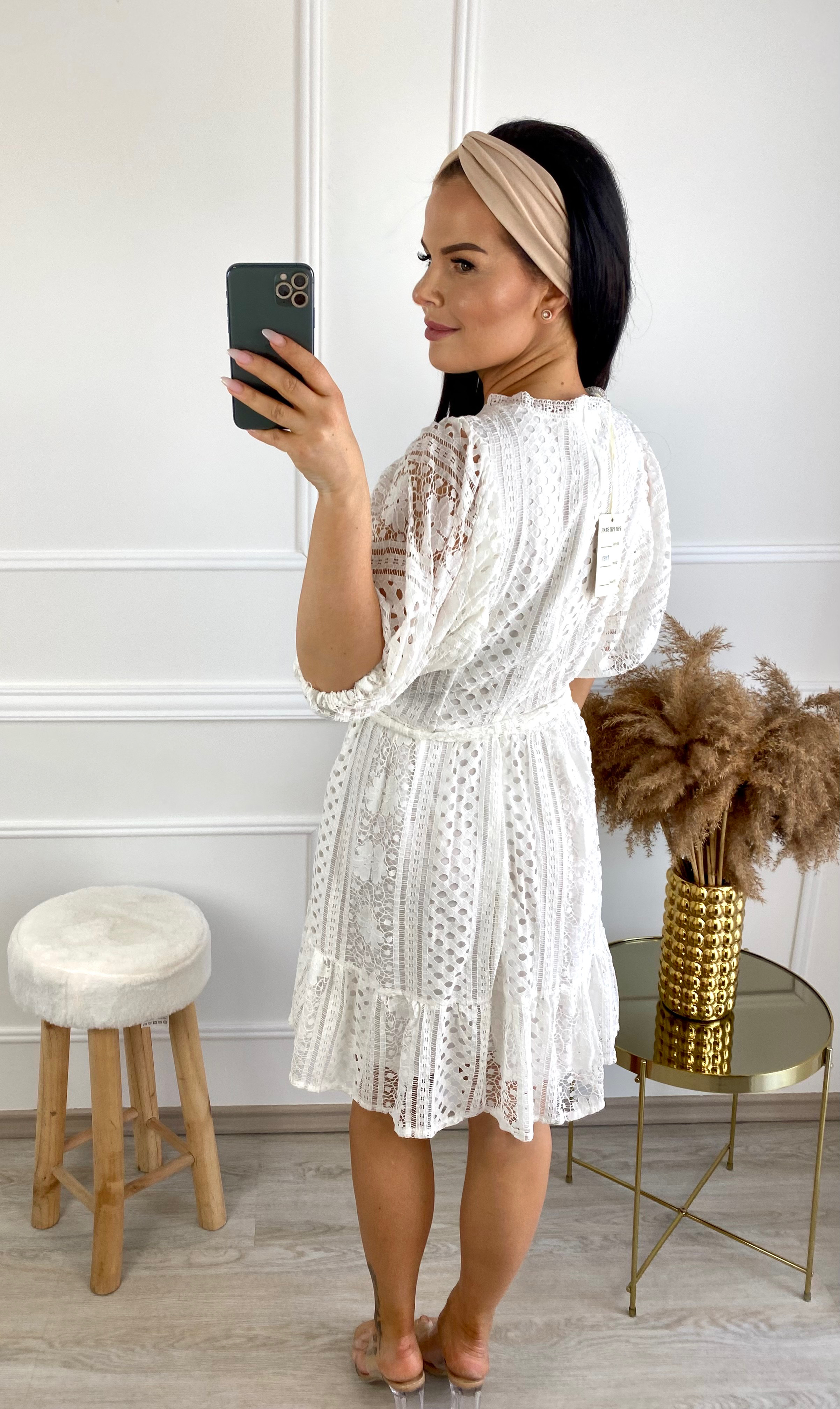 Krajkované šaty Sixty/krémové