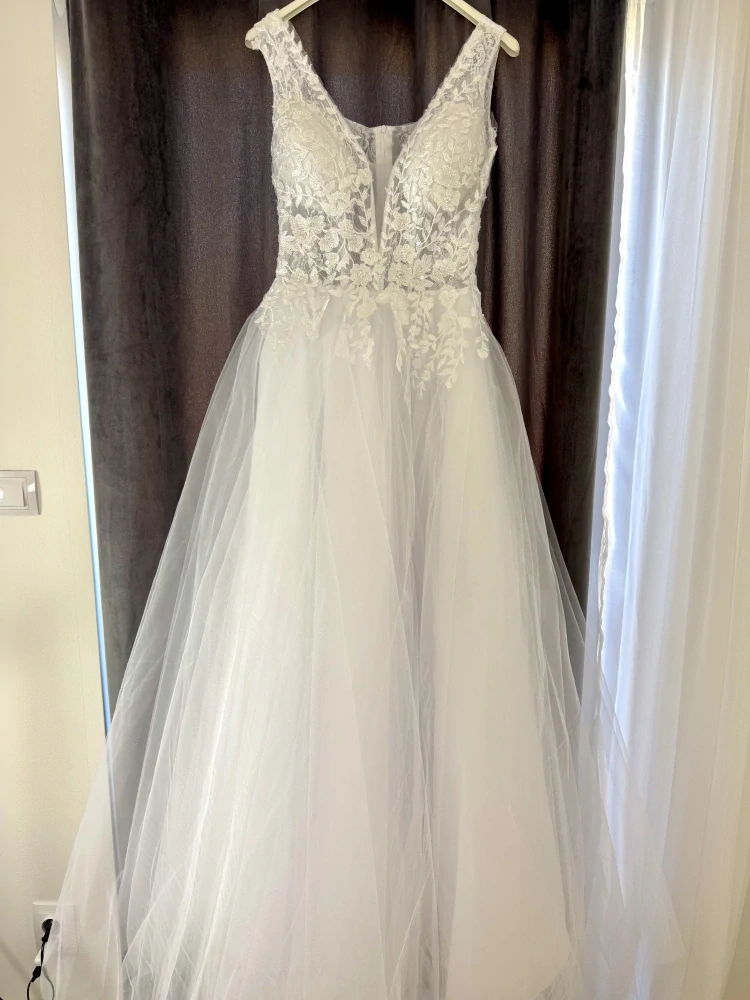 Svatební šaty bílé 32
