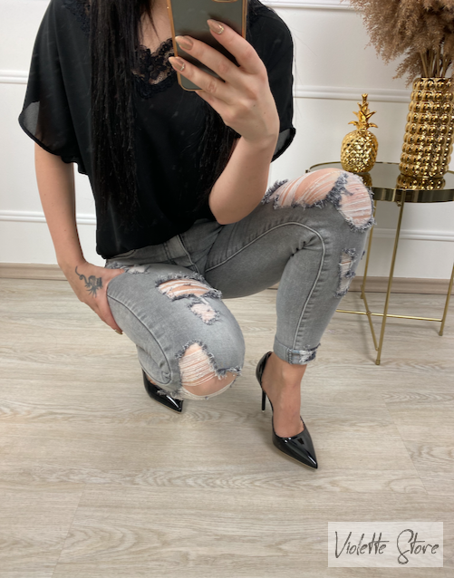 šedé trhané džíny Voila