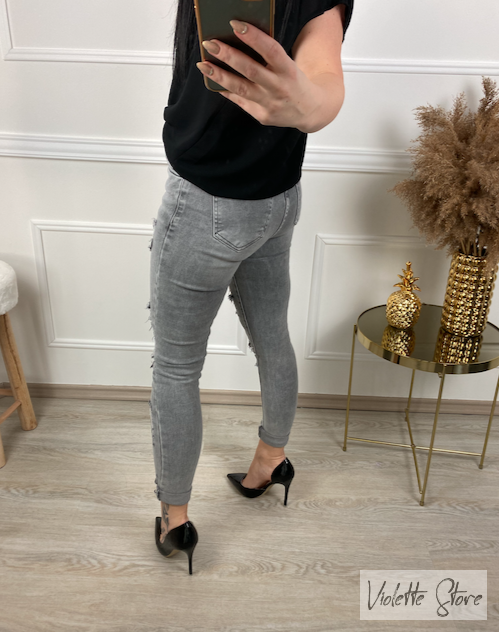 šedé trhané džíny Voila