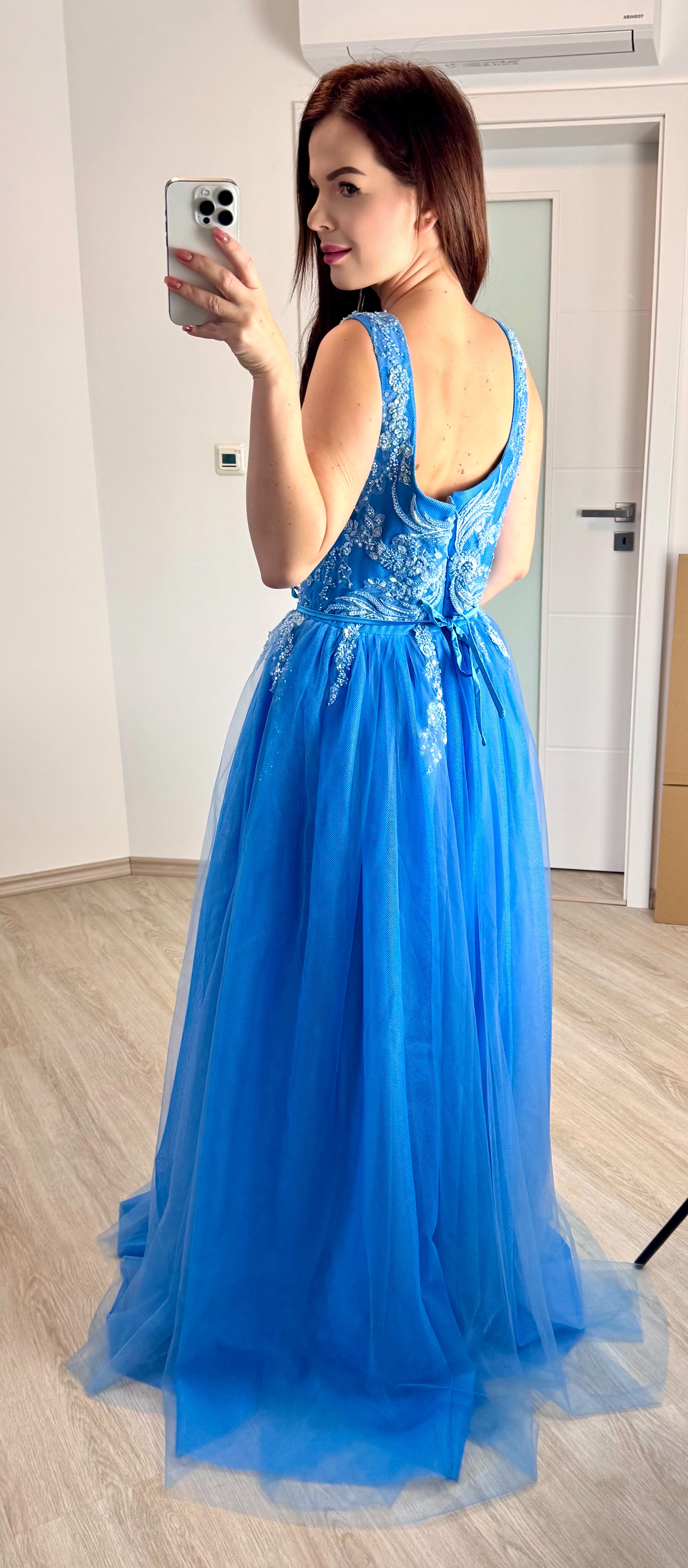 Plesové šaty Cindy 38