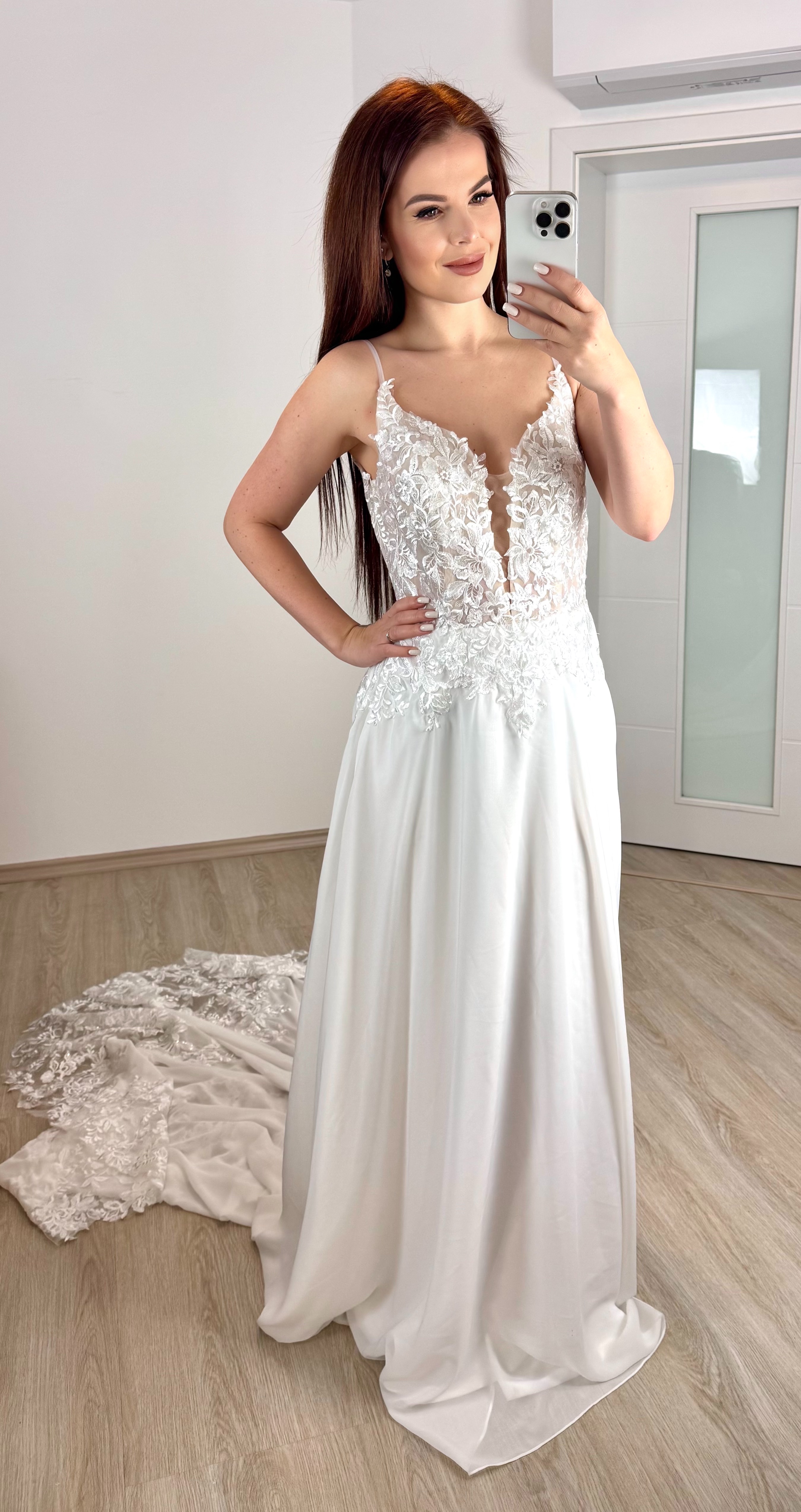 Svatební šaty Abby 36