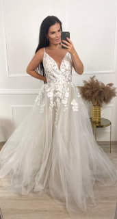 Svatební šaty 22 Evelin champagne